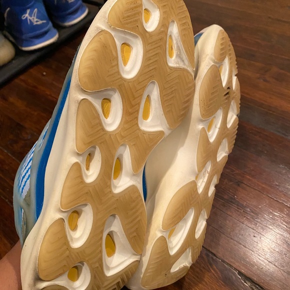 YEEZY 700 V3 'ARZARETH' - Picture 6 of 7